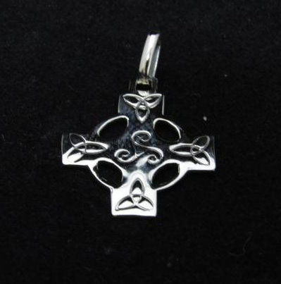 Cruz Celta Pequena con Trisquel e Triquetra